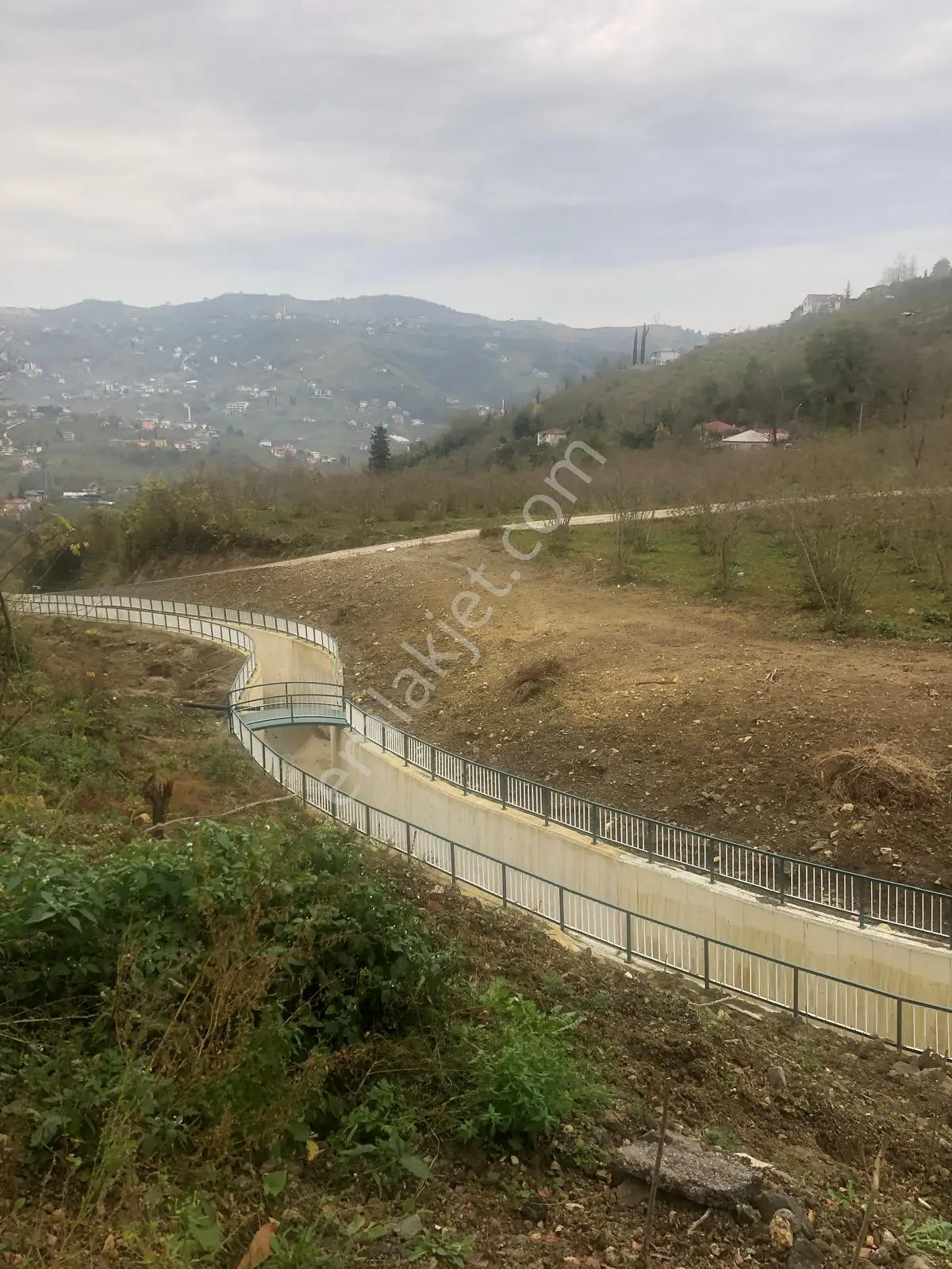 Trabzon Uğurlu Satılık Villalık 3.700 M2 Arazi - Görsel 3