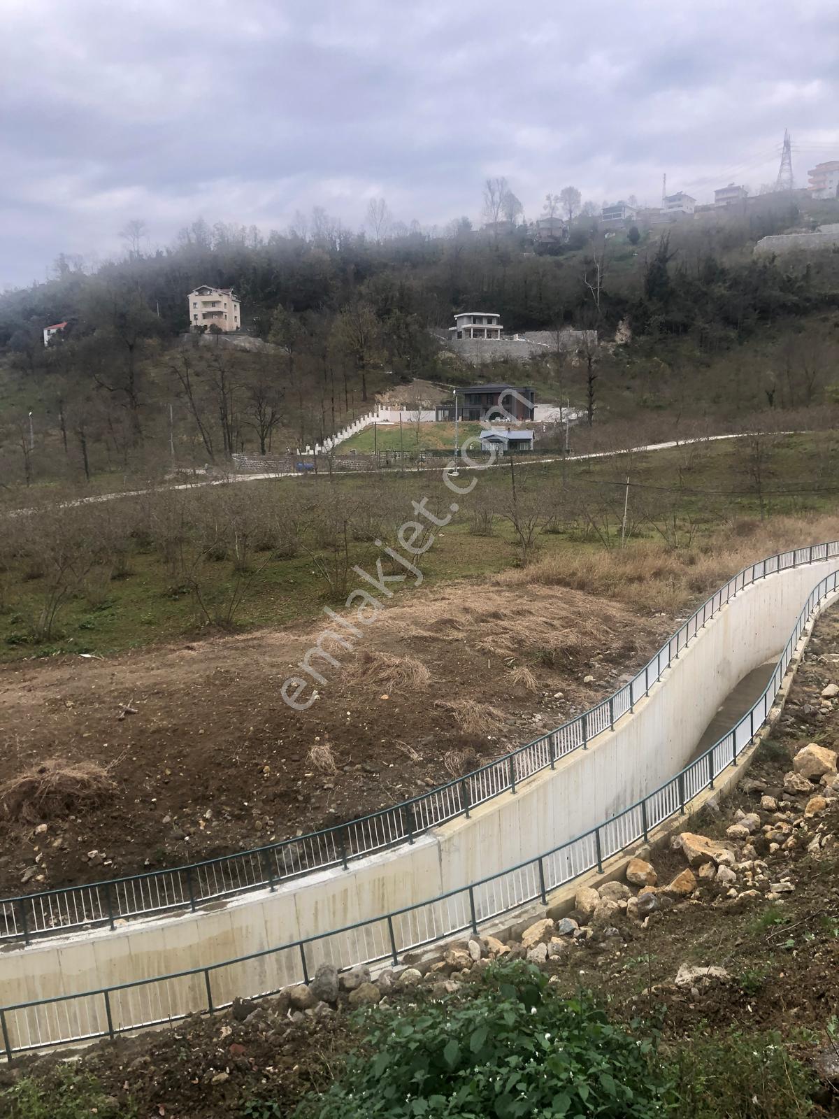 Trabzon Uğurlu Satılık Villalık 3.700 M2 Arazi - Görsel 4