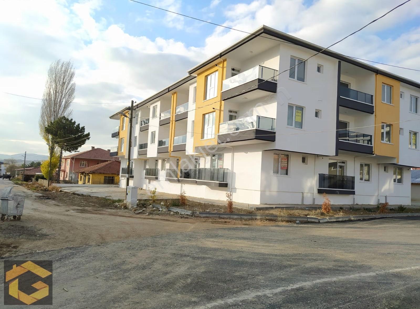 Dumlupınar Merkezde 1+1 Satılık Daire