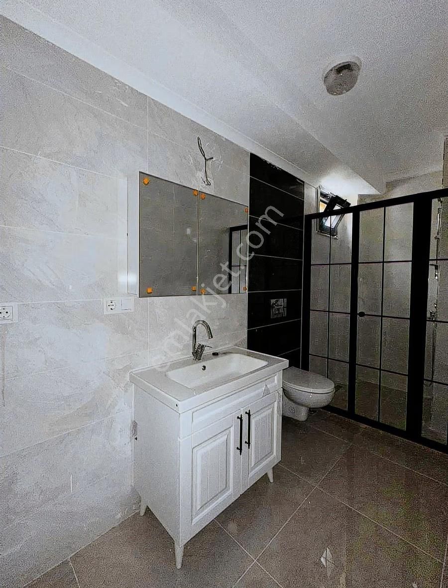 Sönmezden Selçukhan Caddesi Üzerinde İskanlı 2+1 Sıfır Kiralık - Görsel 9