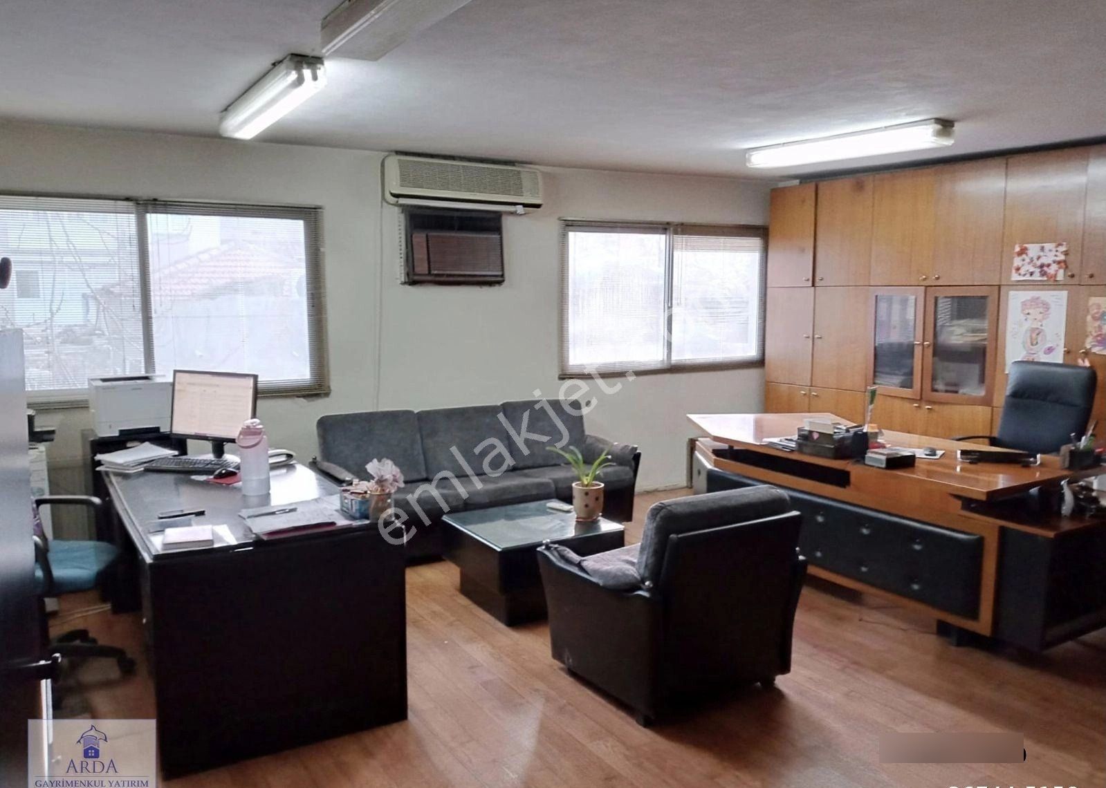 Alsancak Gar Karşısı Liman Gümrük Ve Tapu Yakını Çift Bölüm Kiracılı Wc'li Satılık Büro & Ofis