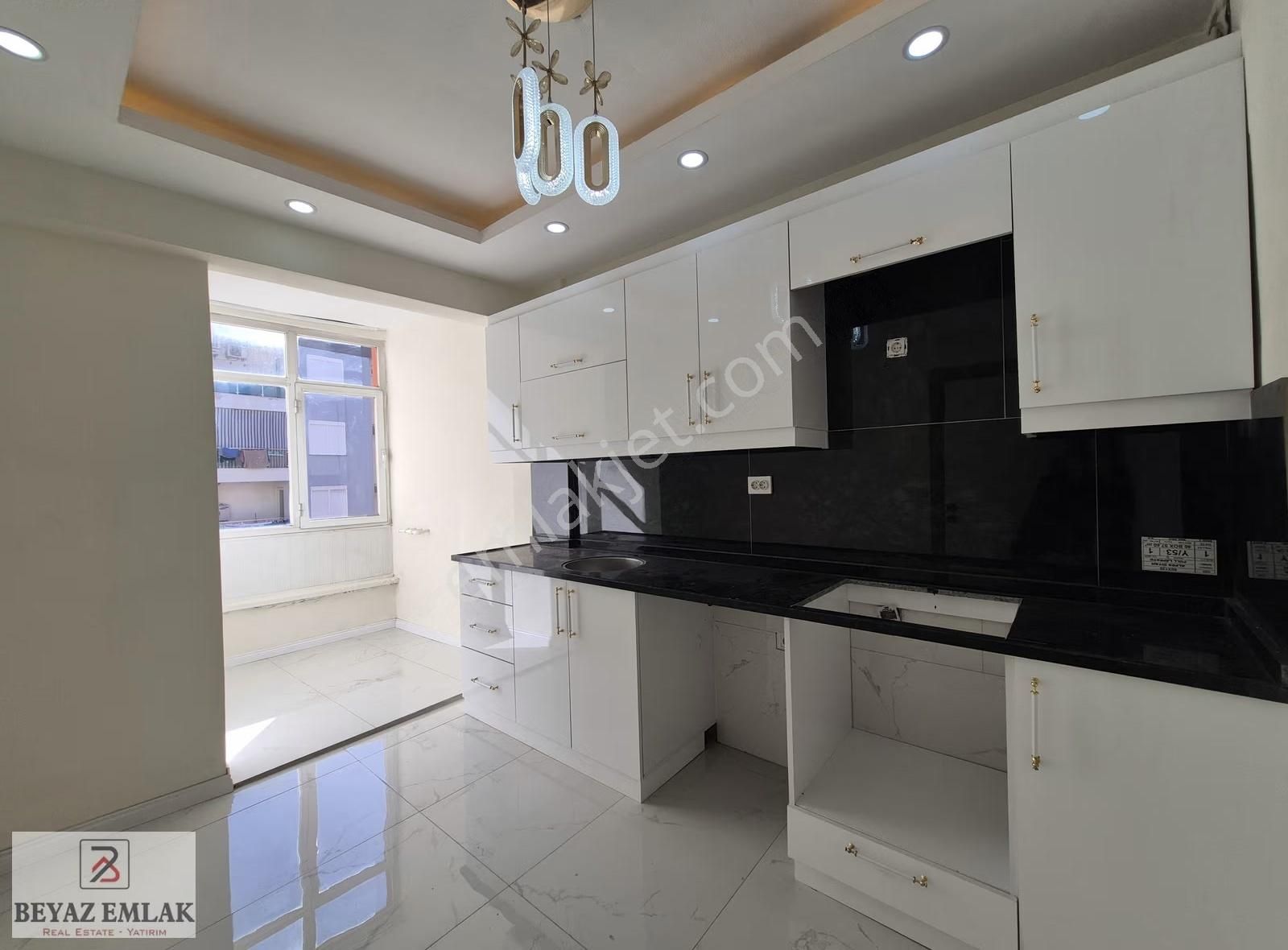 Muratpaşa Mah. İçi Sıfır Yapılı Katta Geniş 3+1 Satılık Daire