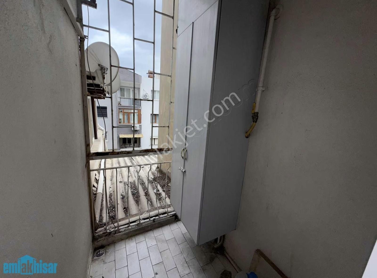 Akhisar Ragıpbey Mh. Tahirün Caddesinde Satılık 3+1 Arakat Daire - Görsel 2