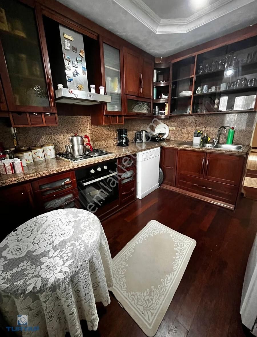 Beylikdüzü Adnan Kahveci Cad.şelale Evleri Sit.2+1 Satılık Daire