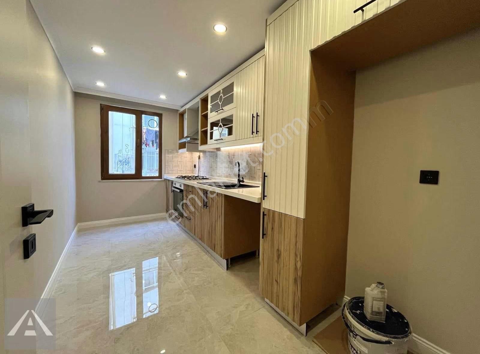 Küçükyalı'da Nezih Konumda Ara Kat Geniş Ve Ferah Oturum 3+1! - Görsel 33