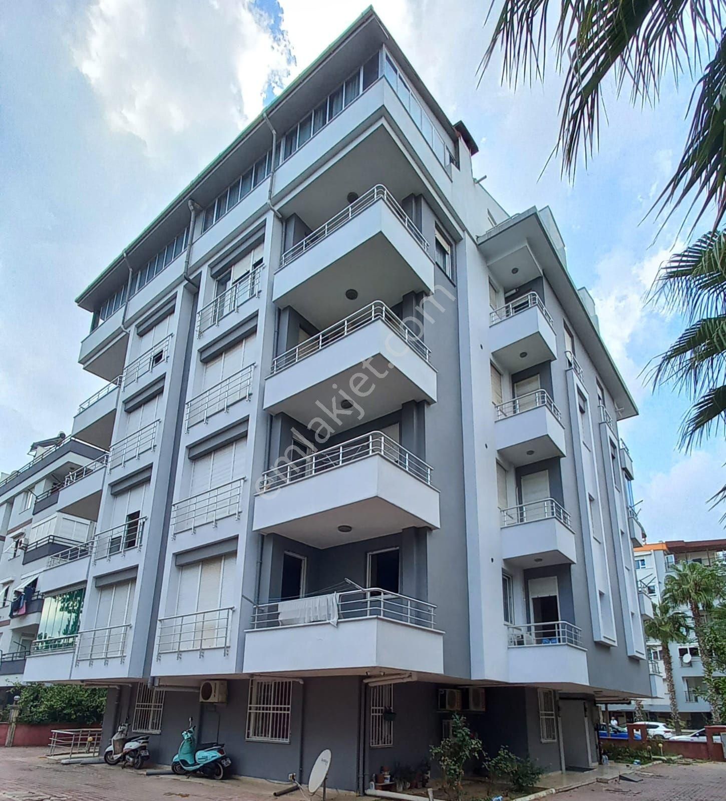 Liman'da Sahile 400 Mt İçi Yeni Bakımlı . Eşyalı 2+1 Yatırımlık