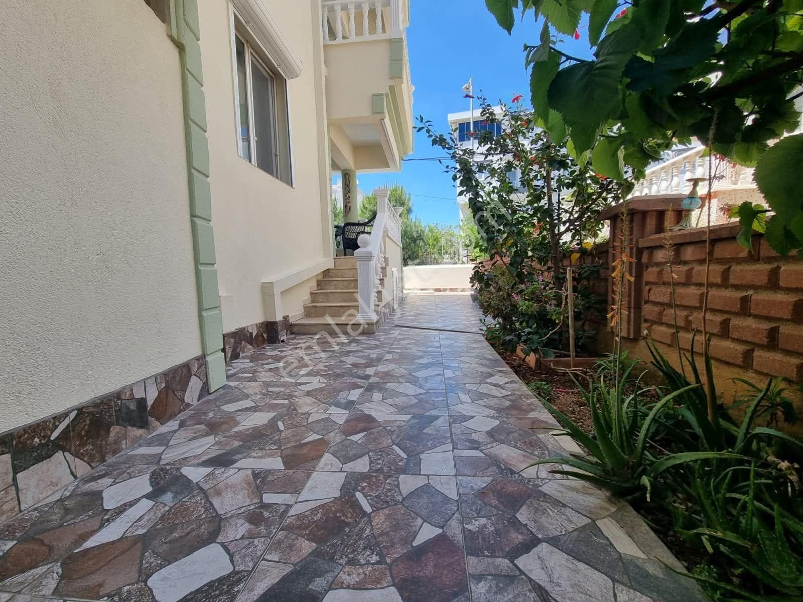 Didim Çamlık Mahallesinde Dev Fırsatlı Yatırım 4+1full Eşyalı Villa - Görsel 14