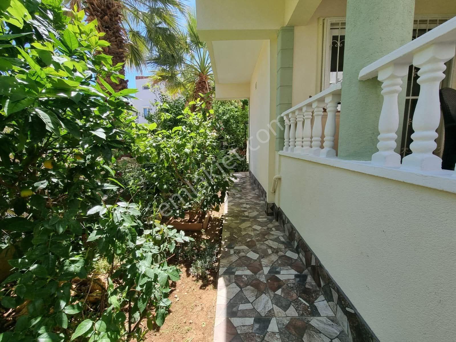 Didim Çamlık Mahallesinde Dev Fırsatlı Yatırım 4+1full Eşyalı Villa - Görsel 16