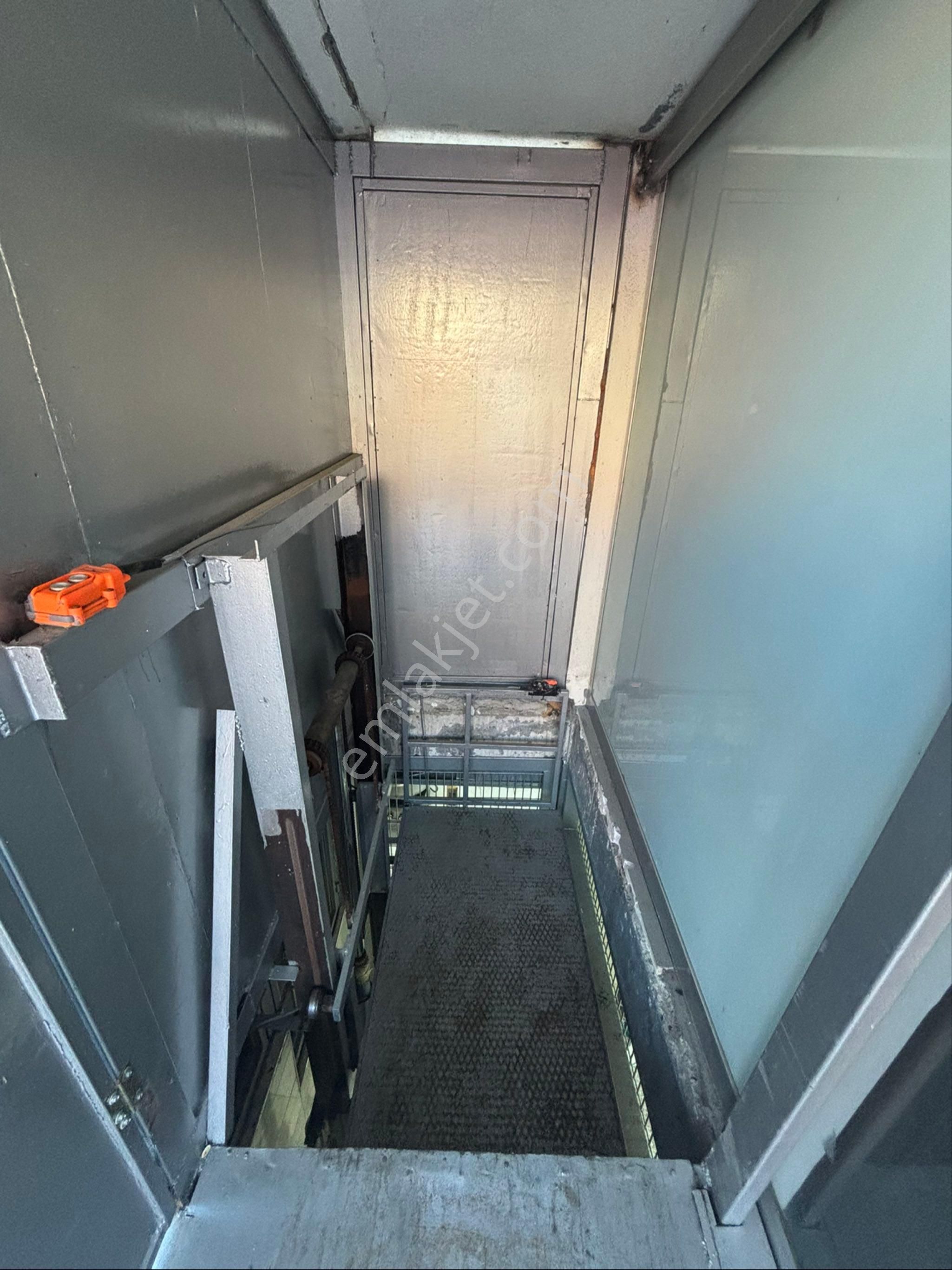 Bahçelievler Yenibosna Satılık 270 M2 Alanlı Depolu Satılık Dükkan - Görsel 18