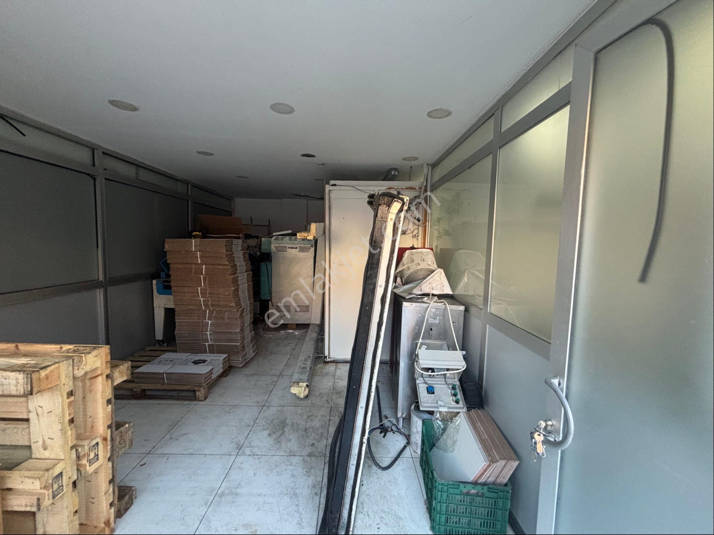 Bahçelievler Yenibosna Satılık 270 M2 Alanlı Depolu Satılık Dükkan - Görsel 21