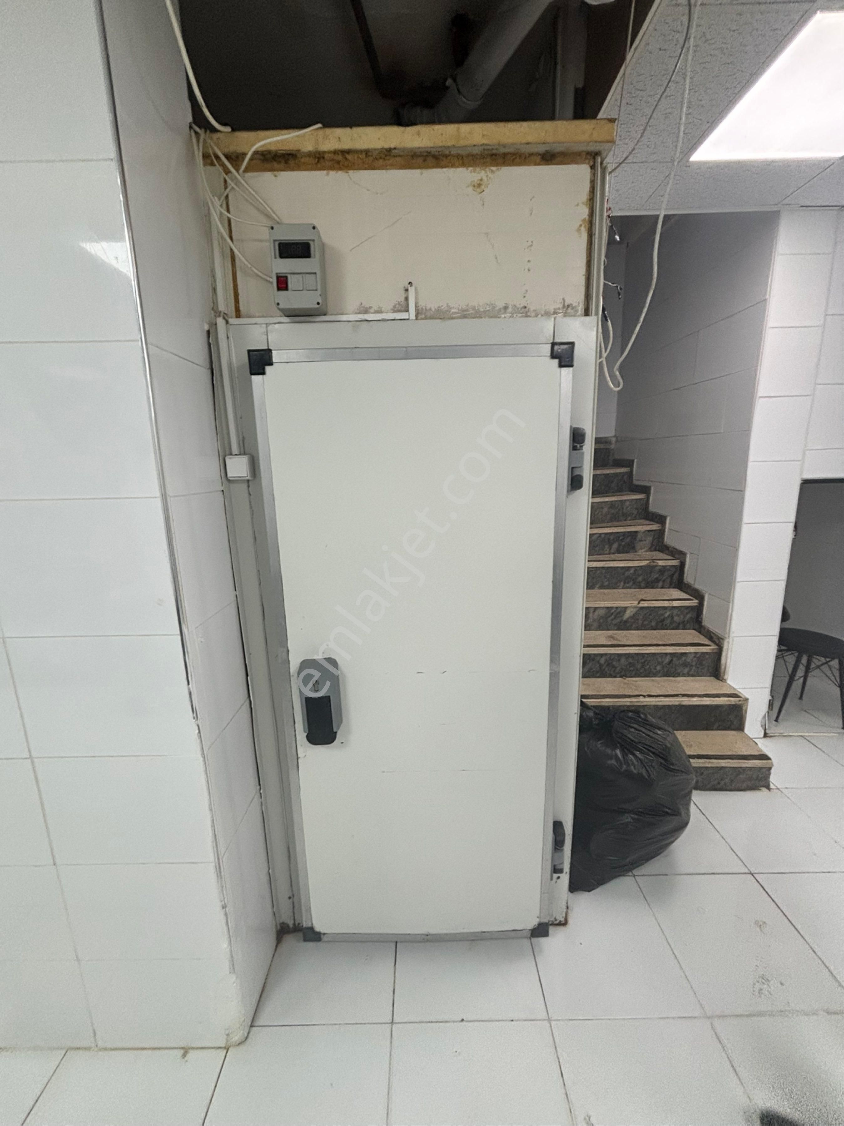 Bahçelievler Yenibosna Satılık 270 M2 Alanlı Depolu Satılık Dükkan - Görsel 29