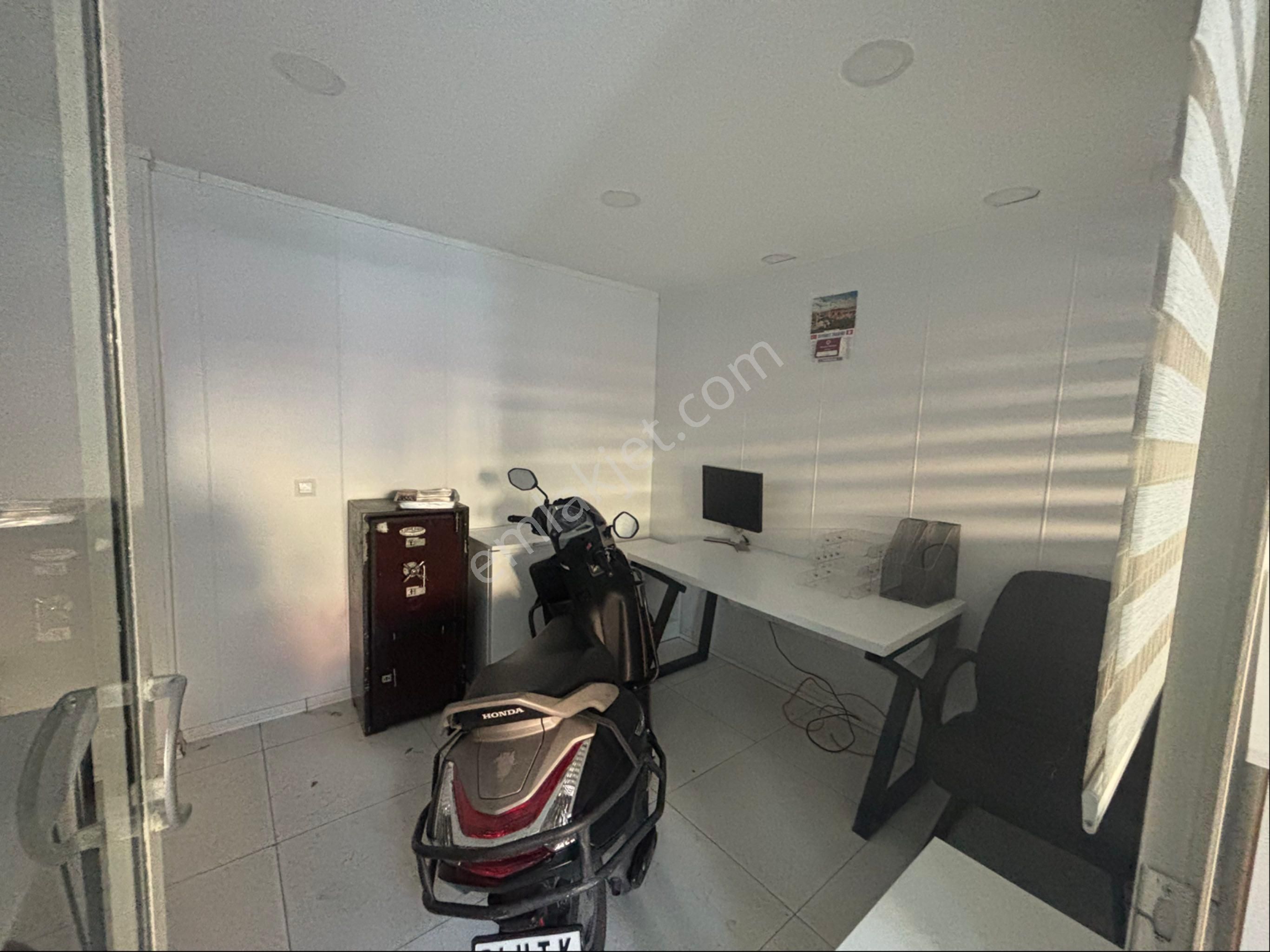 Bahçelievler Yenibosna Satılık 270 M2 Alanlı Depolu Satılık Dükkan - Görsel 15