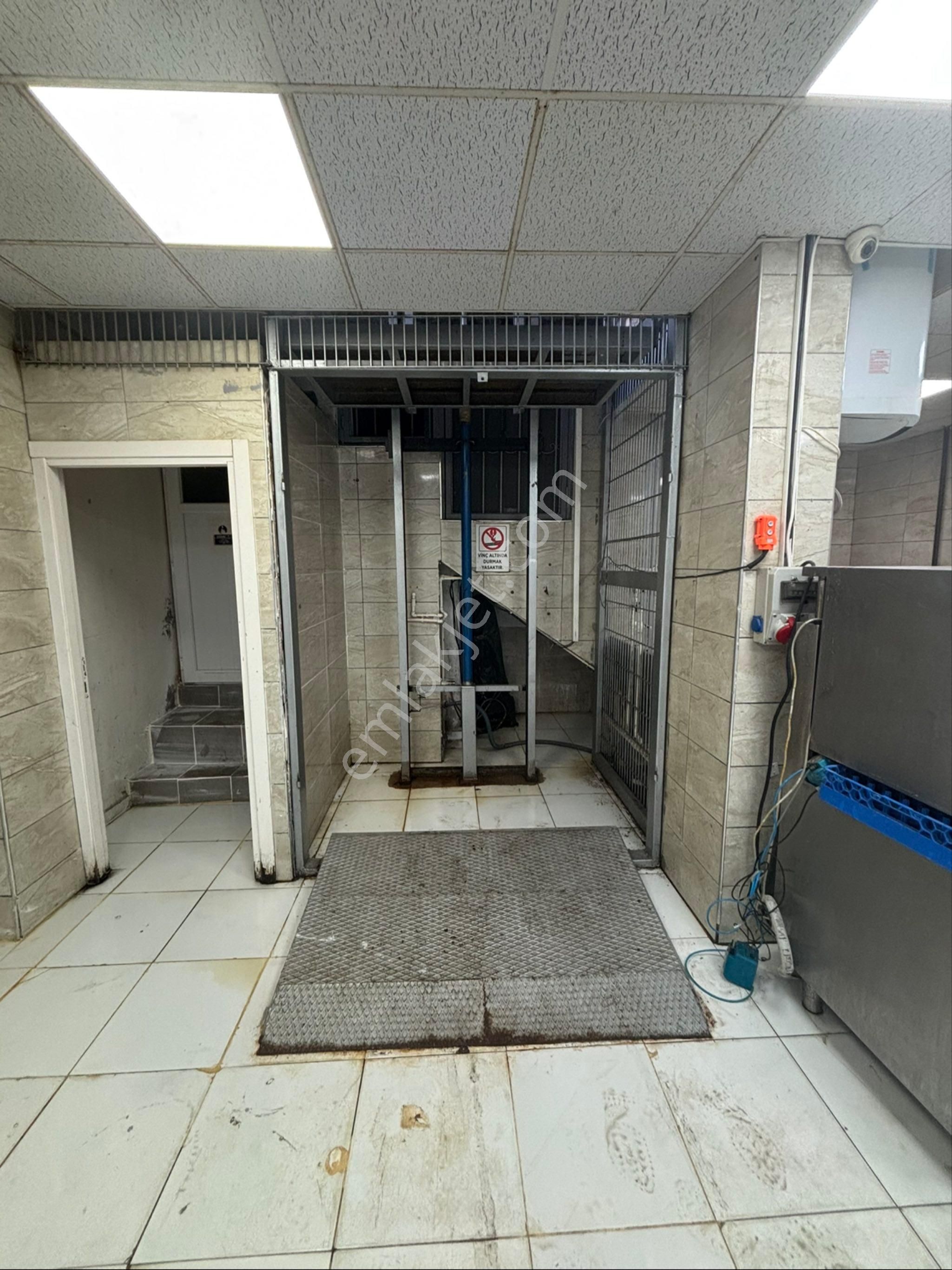 Bahçelievler Yenibosna Satılık 270 M2 Alanlı Depolu Satılık Dükkan - Görsel 31