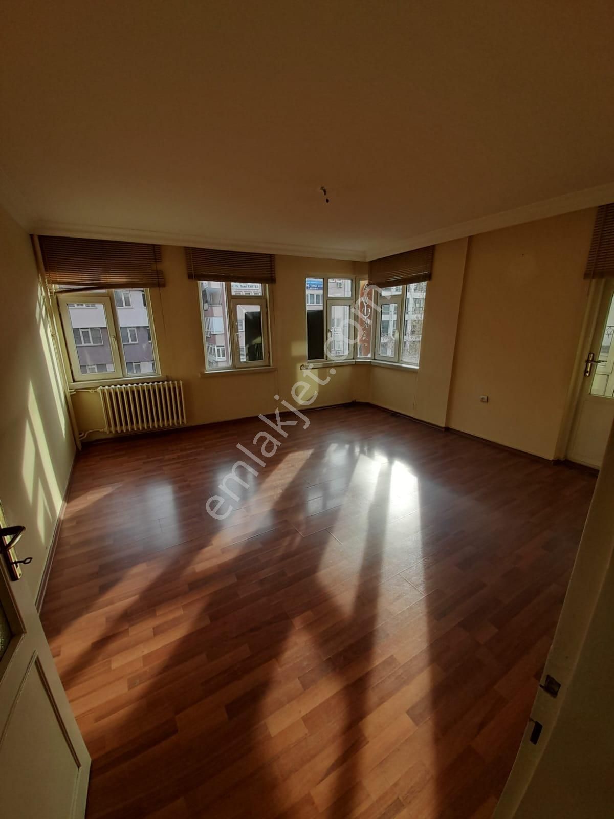 Strazburg Cadde Üzerinde Sıhhıye Metro Yanı Kiralık Ofis - Görsel 22