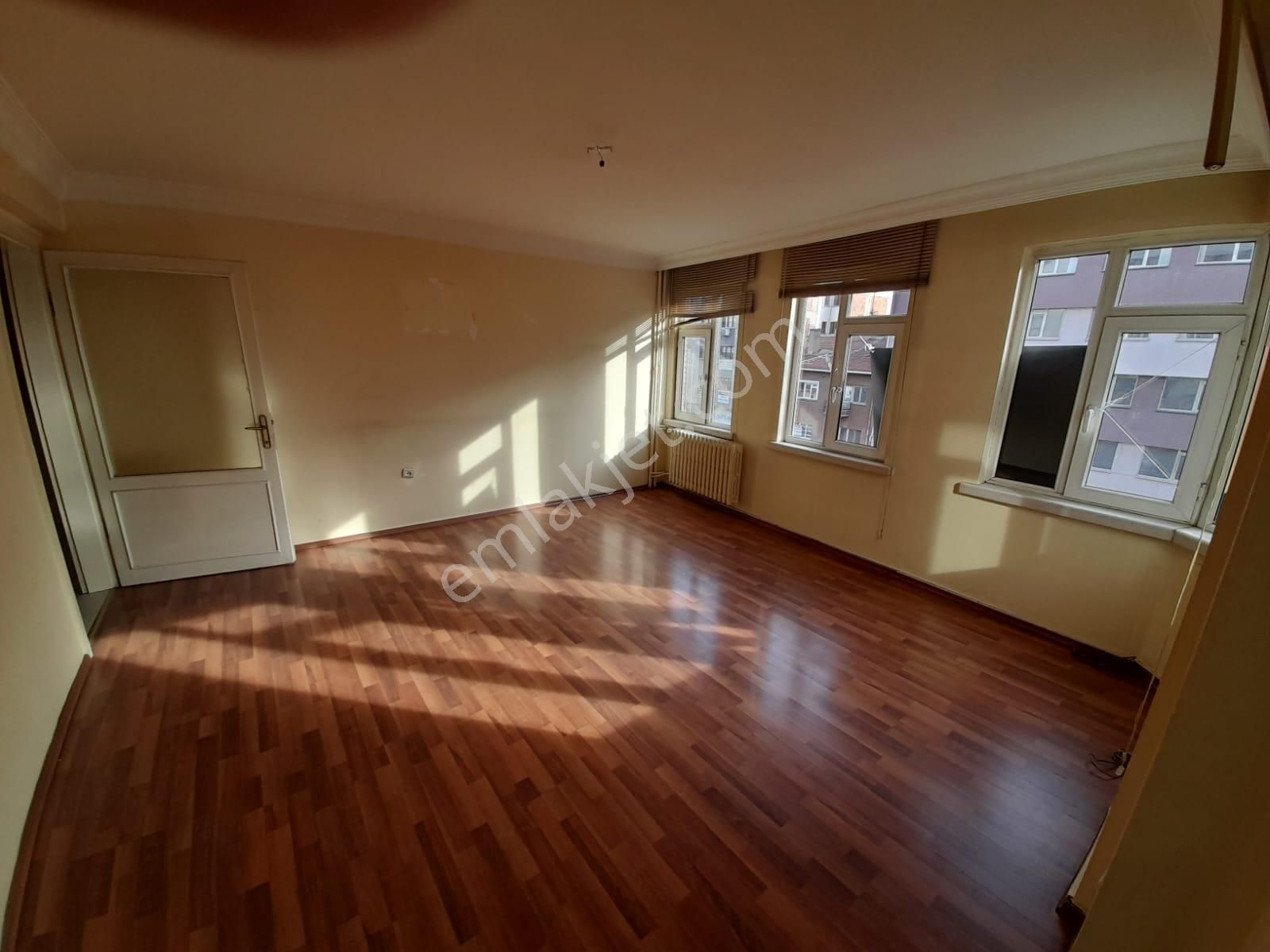 Strazburg Cadde Üzerinde Sıhhıye Metro Yanı Kiralık Ofis