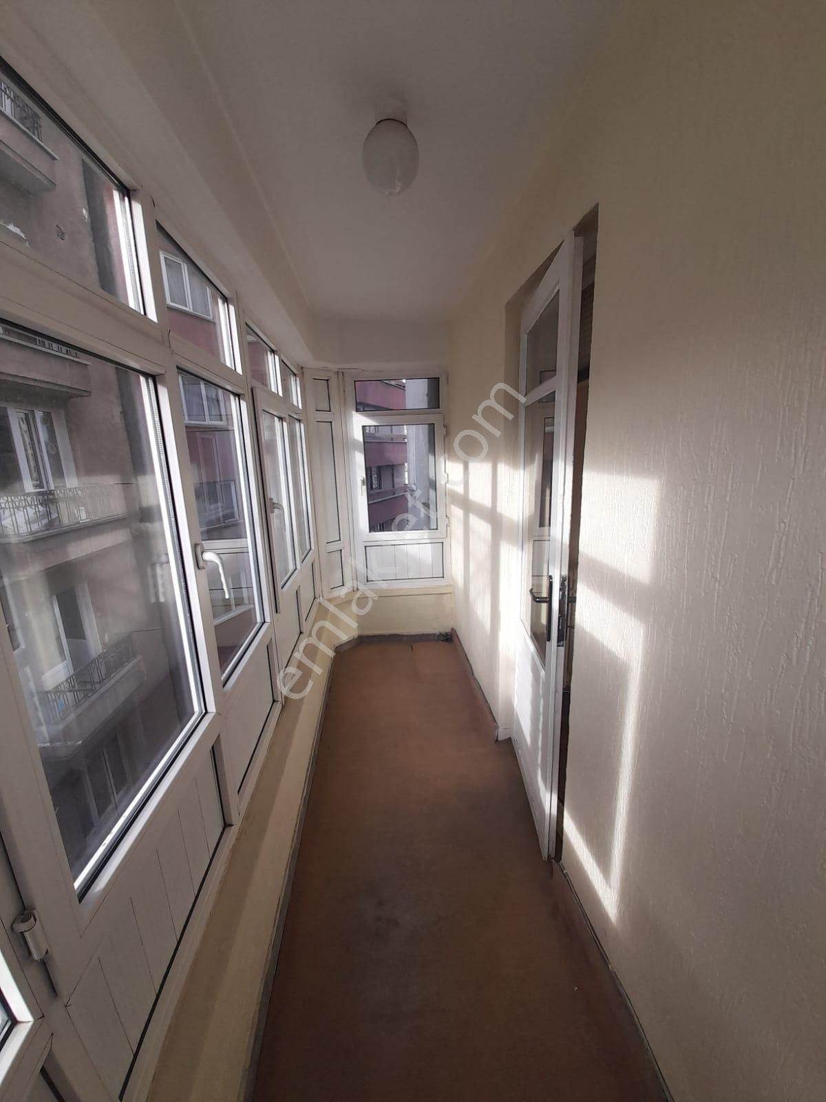 Strazburg Cadde Üzerinde Sıhhıye Metro Yanı Kiralık Ofis - Görsel 24