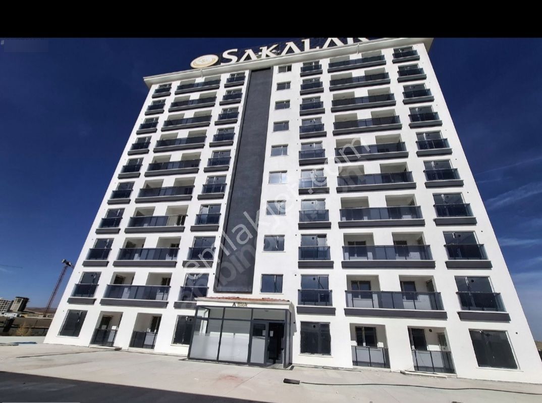 1+1 Sahibinden Havaalanına Yakın Satılık