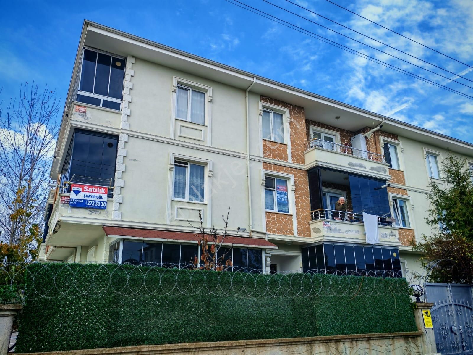 Re/max Maviden Fırsat Havuzlu Sitede 2+1 Geniş Kullanışlı Daire - Görsel 15