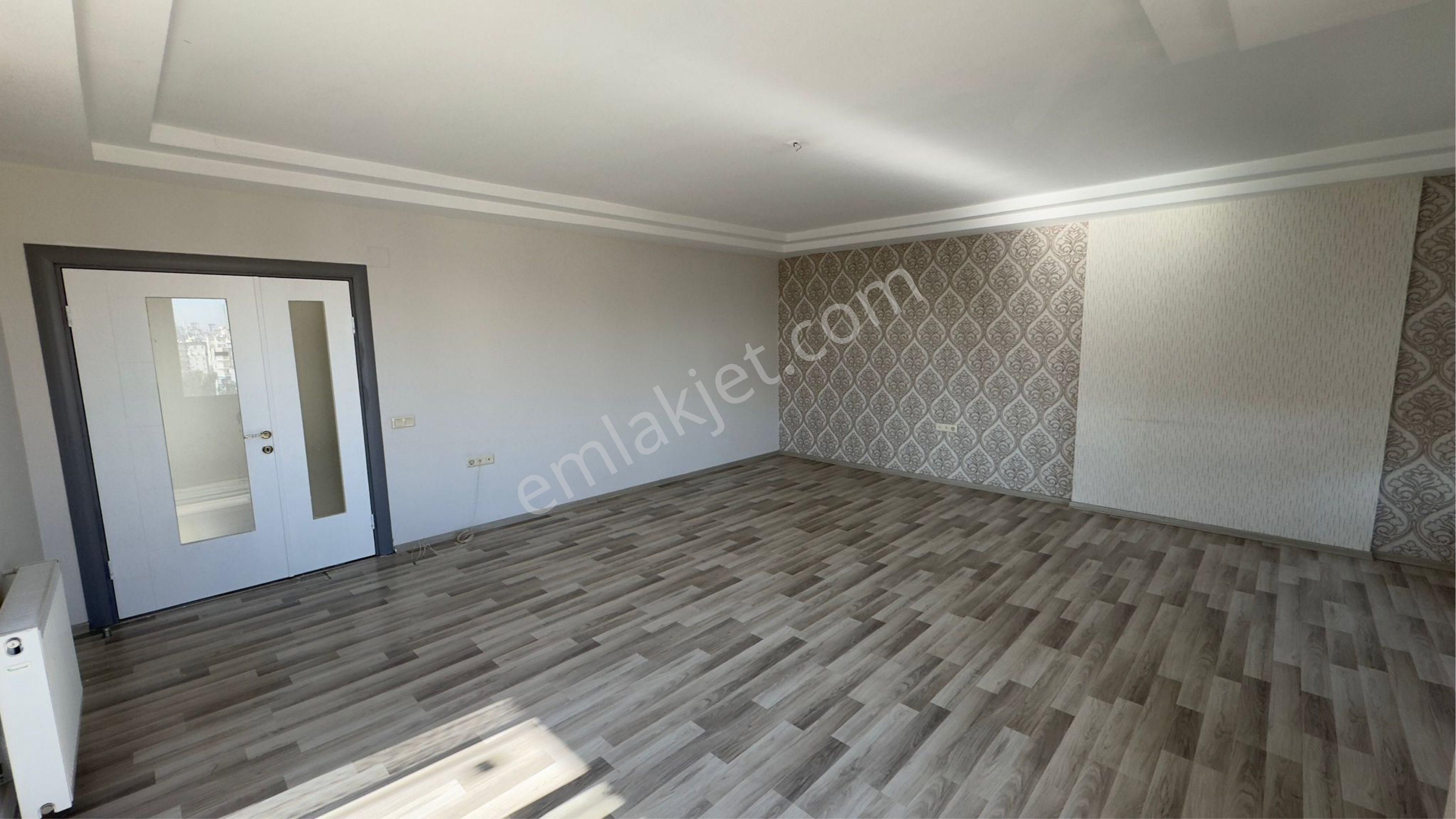 Mezitlinin En Güzel Yerinde 4+1 220m Satılık - Görsel 26