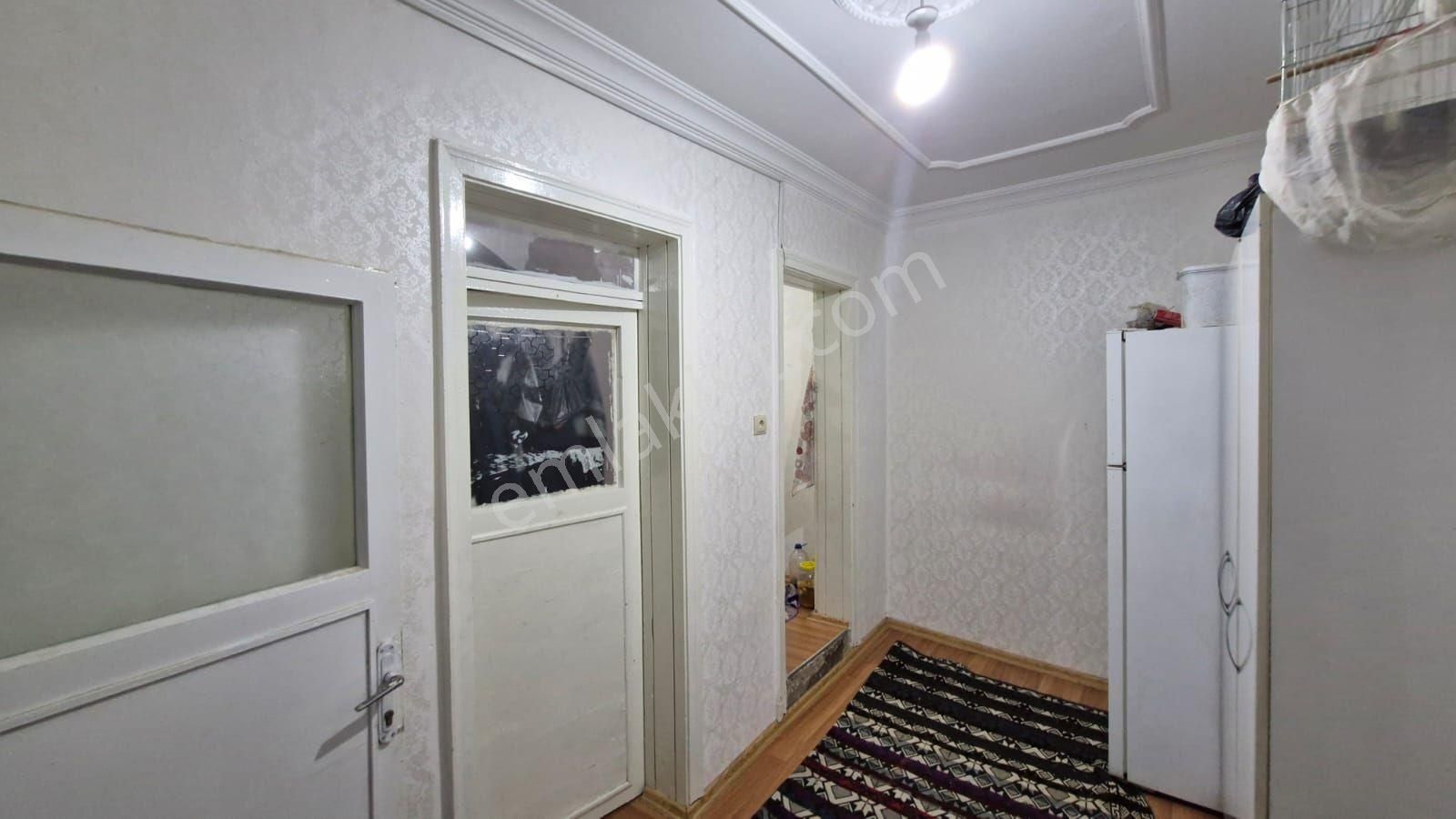 Emir Emlak Ofisinden Yukarıbayırda Yıkım Kararsız Kattan Bölme Daire - Görsel 7