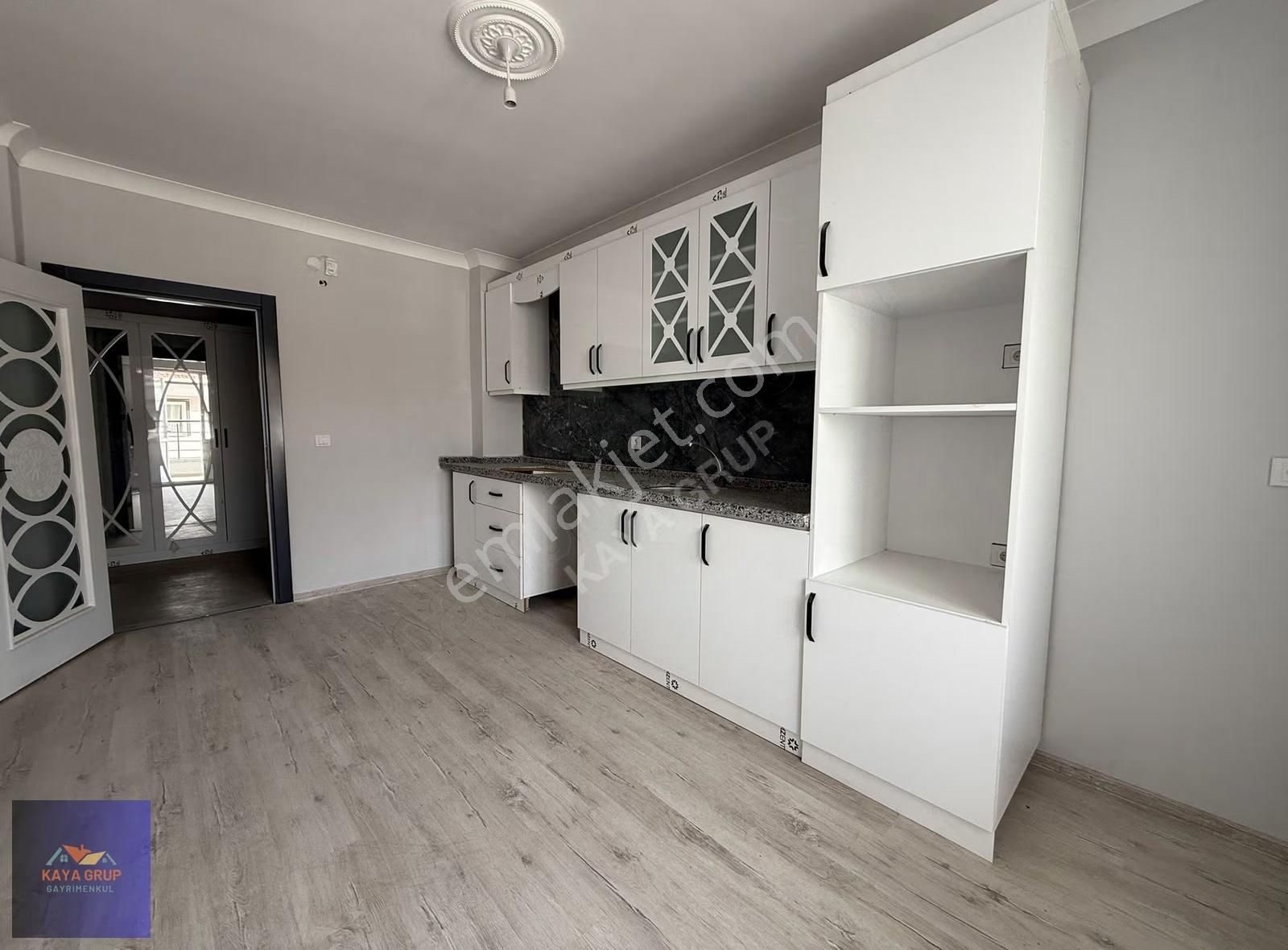 Kaya Grup'dan Geniş Oturum Çift Balkon 4+1 Sıfır Daire - Görsel 8