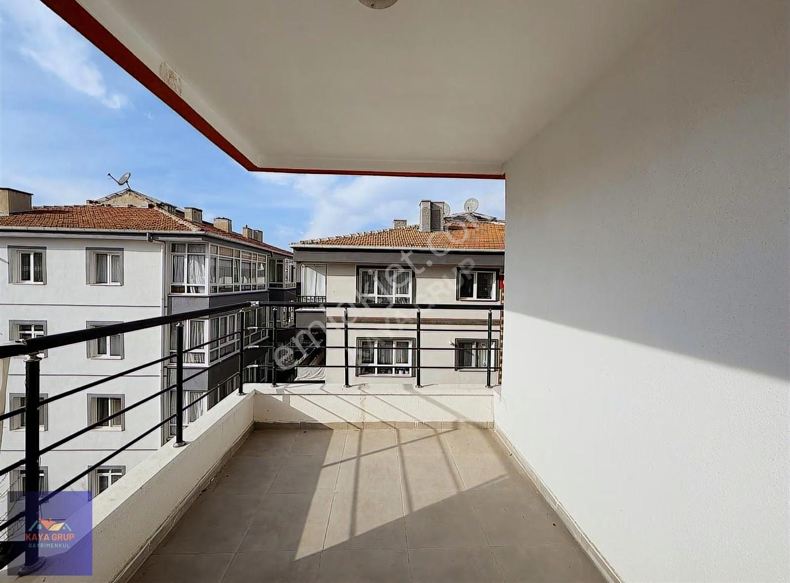 Kaya Grup'dan Geniş Oturum Çift Balkon 4+1 Sıfır Daire - Görsel 10