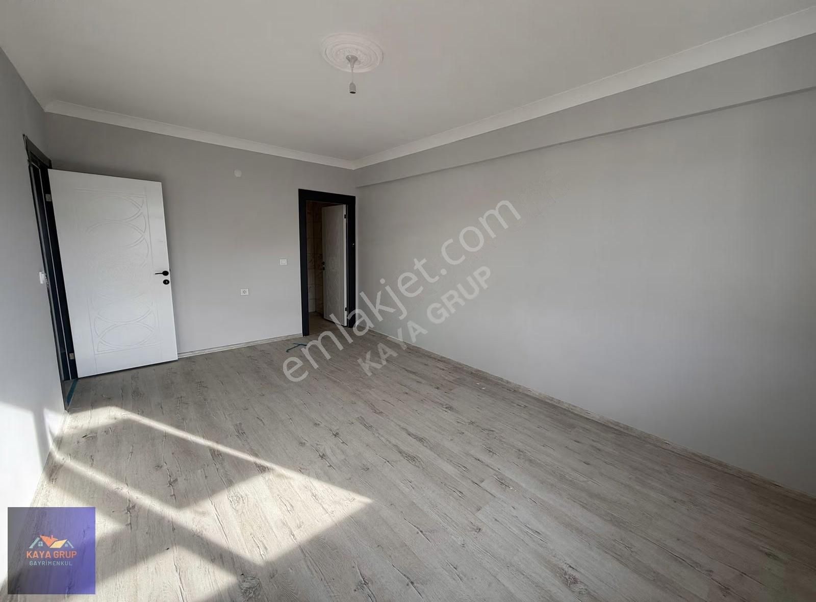 Kaya Grup'dan Geniş Oturum Çift Balkon 4+1 Sıfır Daire - Görsel 28