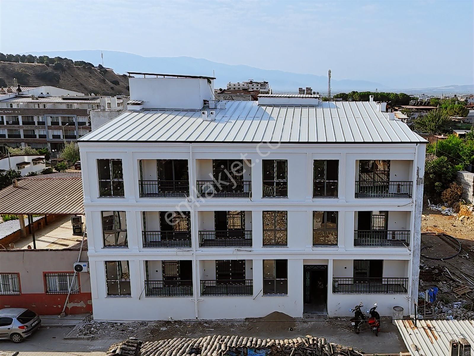 Doğalgazlı Yerden Isıtmalı 15.000tl Kira Getirili Sıfır 1+1daire