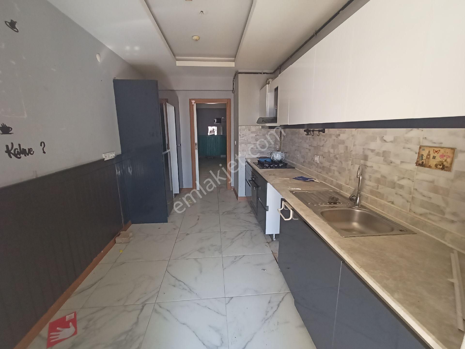 Kaçmaz Emlak Mevlana Mah Hüma Hatun Site Kiralık 3+1 Manzaralı Daire - Görsel 7