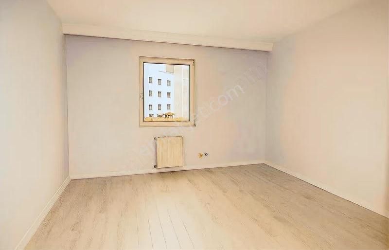 Yeşılkent 3'de Masrafsız Metrobüse Yürüme Mesafesi Kiralık Daire - Görsel 4