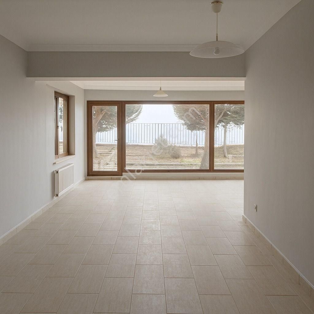 Çanakkale'de Doğa İçinde Full Boğaz Manzaralı Satılık 5+2 Villa - Görsel 10