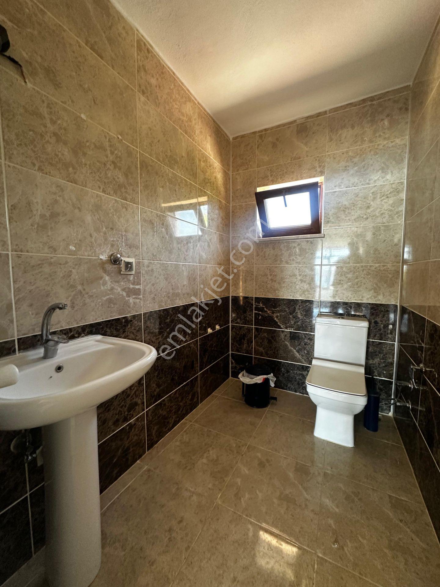 Çanakkale'de Doğa İçinde Full Boğaz Manzaralı Satılık 5+1 Villa - Görsel 19