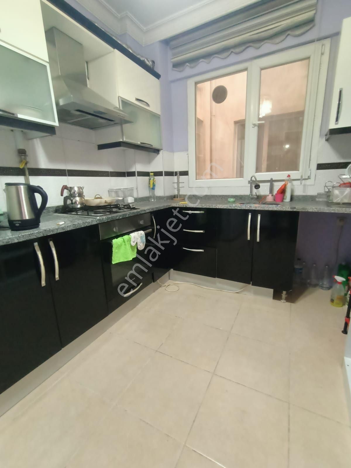 İzmir Torbalı Ayrancılar Merkezde Acill Satılık 2+1 3 Kat Daire