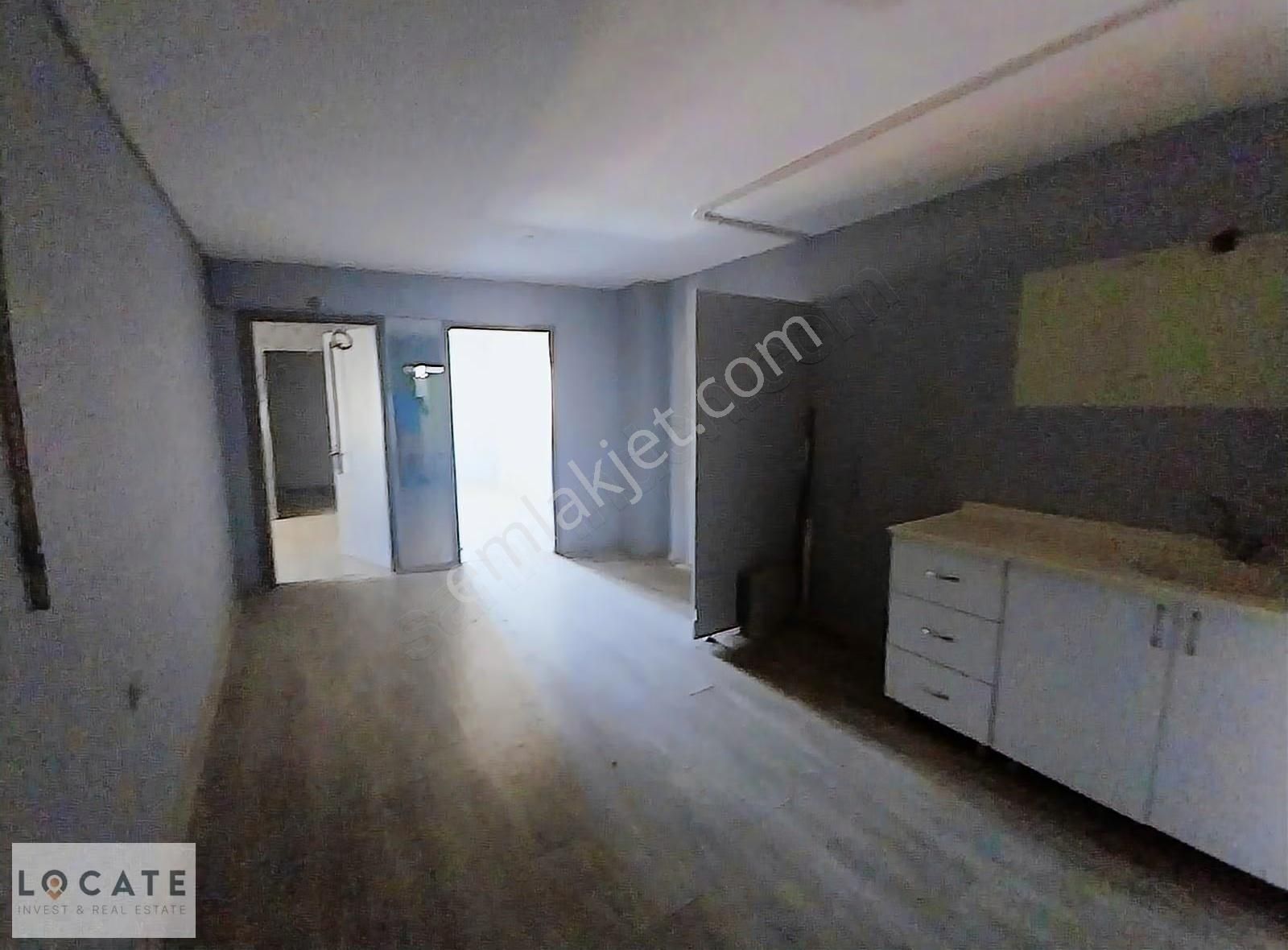 Locateden; Konak -alsancak Kıbrıs Şehitleri Caddesinde 2+1 Ofis - Görsel 12