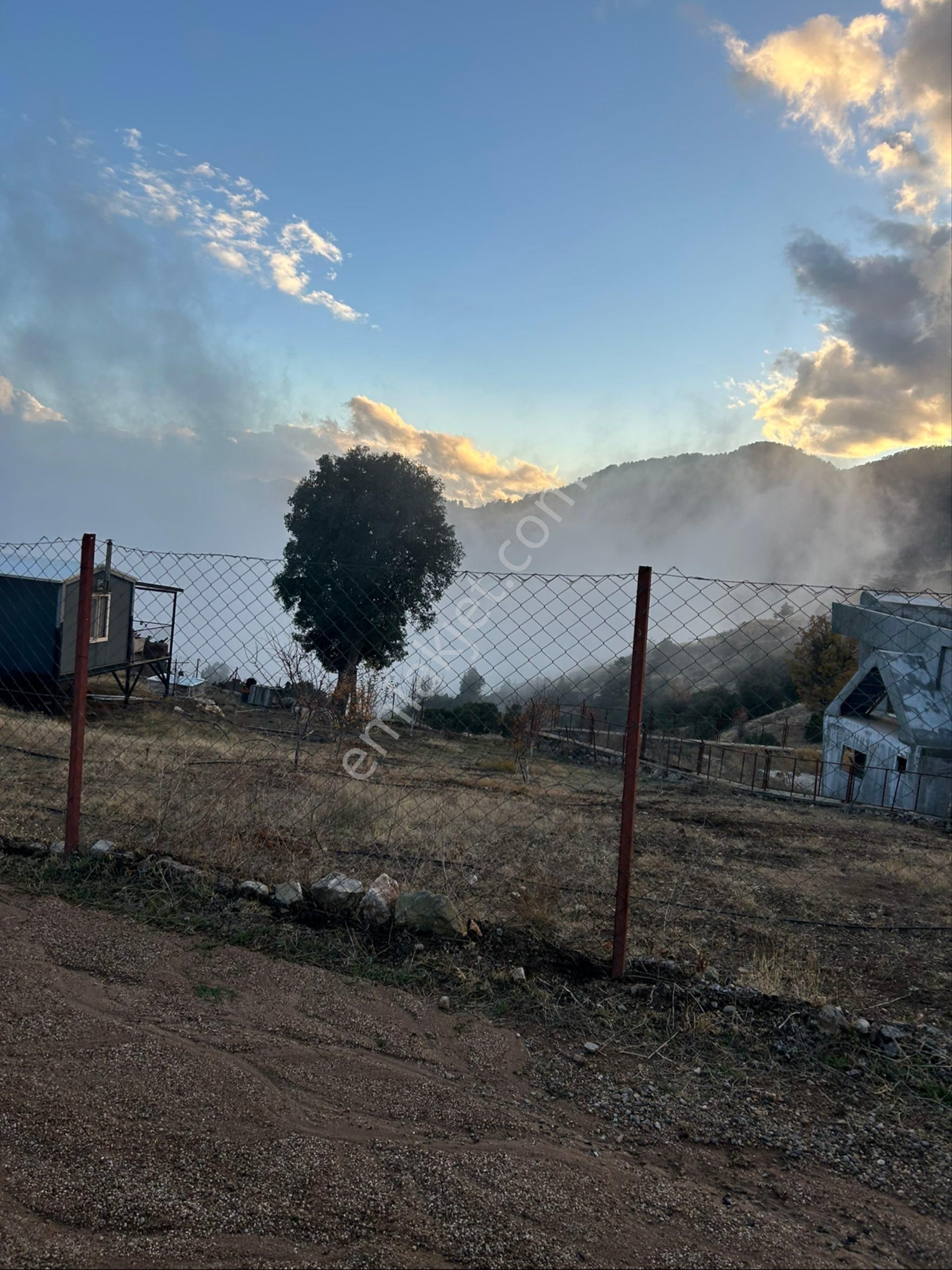 Konyaaltında Doğa Manzaralı-asfalt Yanı-yatırım Değerli Tarla - Görsel 3
