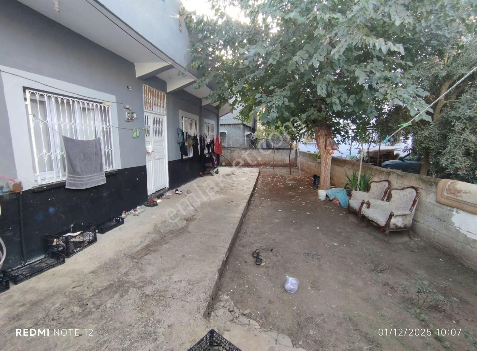 Evin'den Bir Buçuk Katlı Satılık Bahçe Paylı