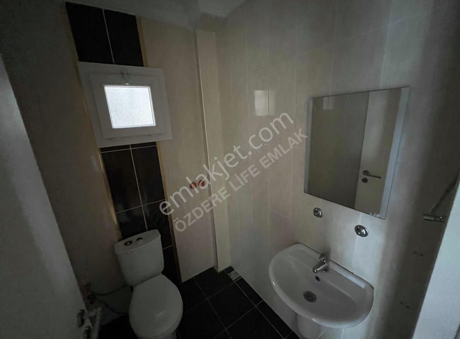 Ortamahallede Denize Sıfır Sitede Kelepir Villa (teklife Açık) - Görsel 24