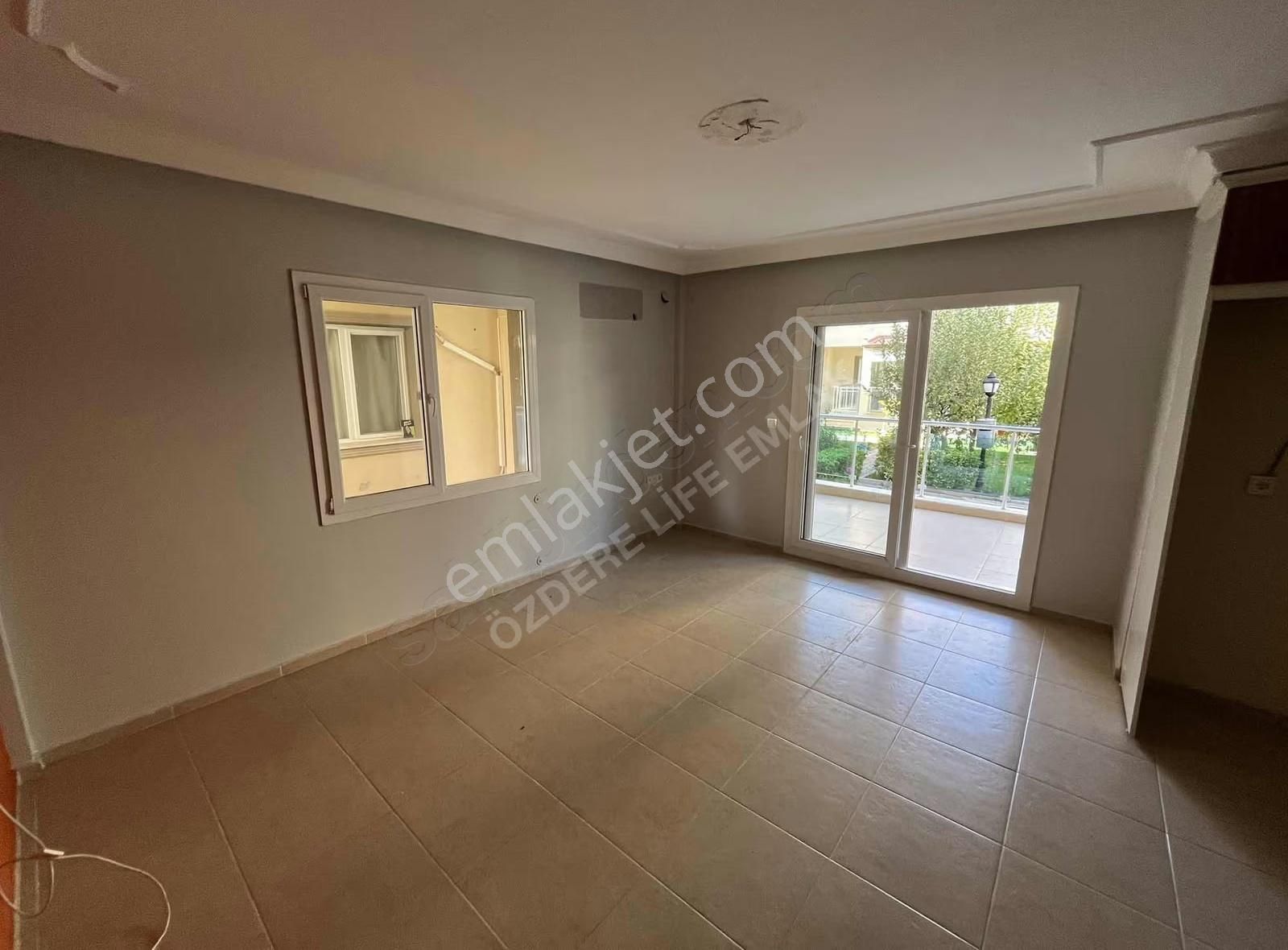 Ortamahallede Denize Sıfır Sitede Kelepir Villa (teklife Açık) - Görsel 6