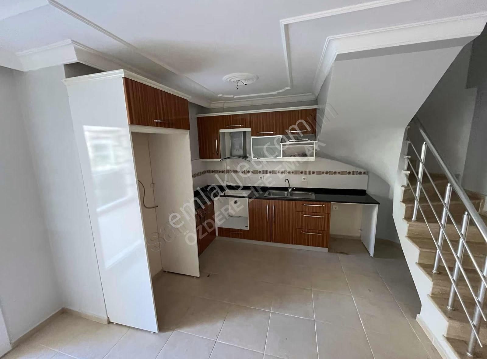 Ortamahallede Denize Sıfır Sitede Kelepir Villa (teklife Açık) - Görsel 11