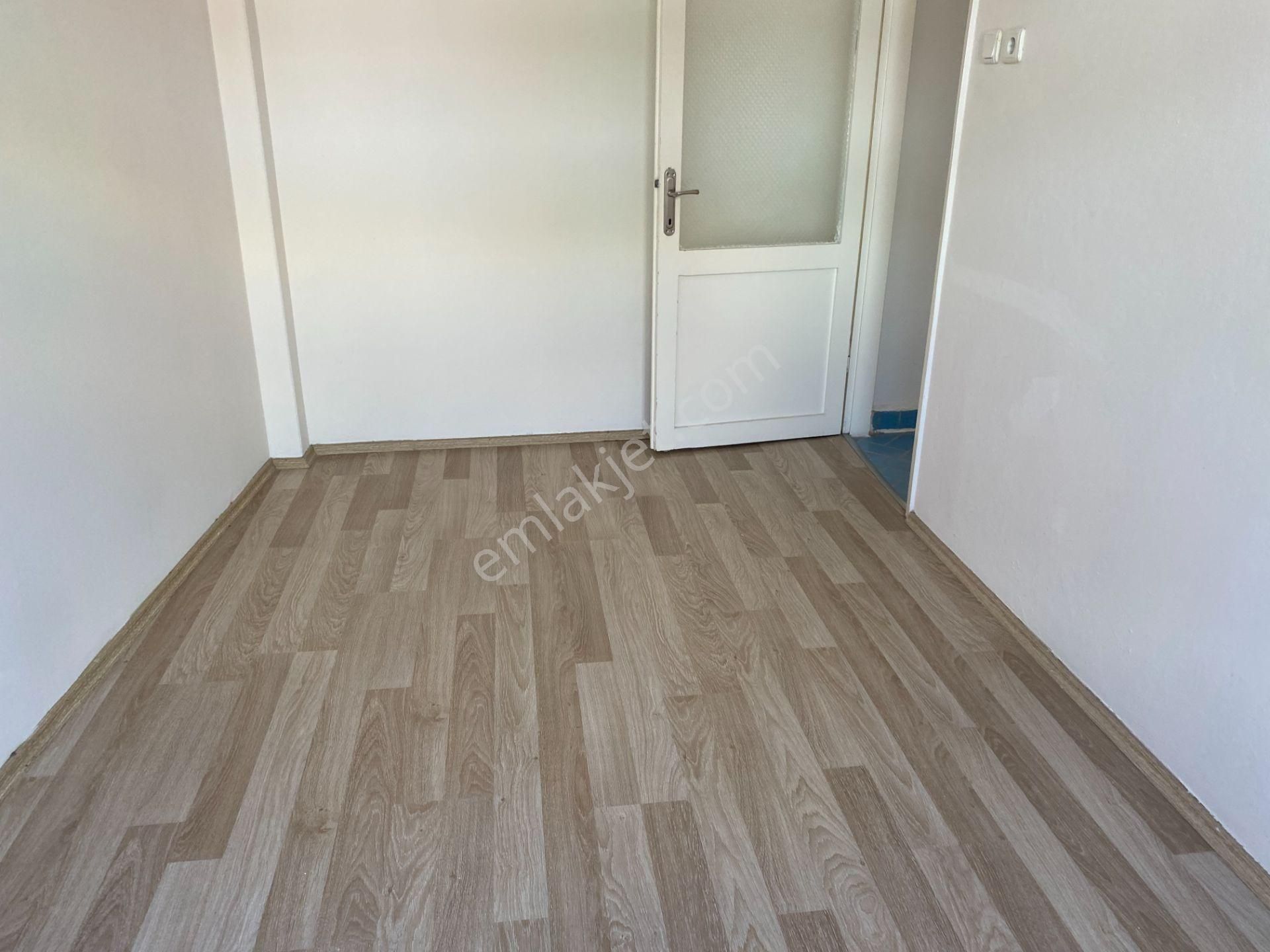 Destan-066-küçükhamam-uzunyusuf-okulu-civarı-3-oda-1-salon-100m2-son-3.kat-kombili-açıklama-oku - Görsel 17