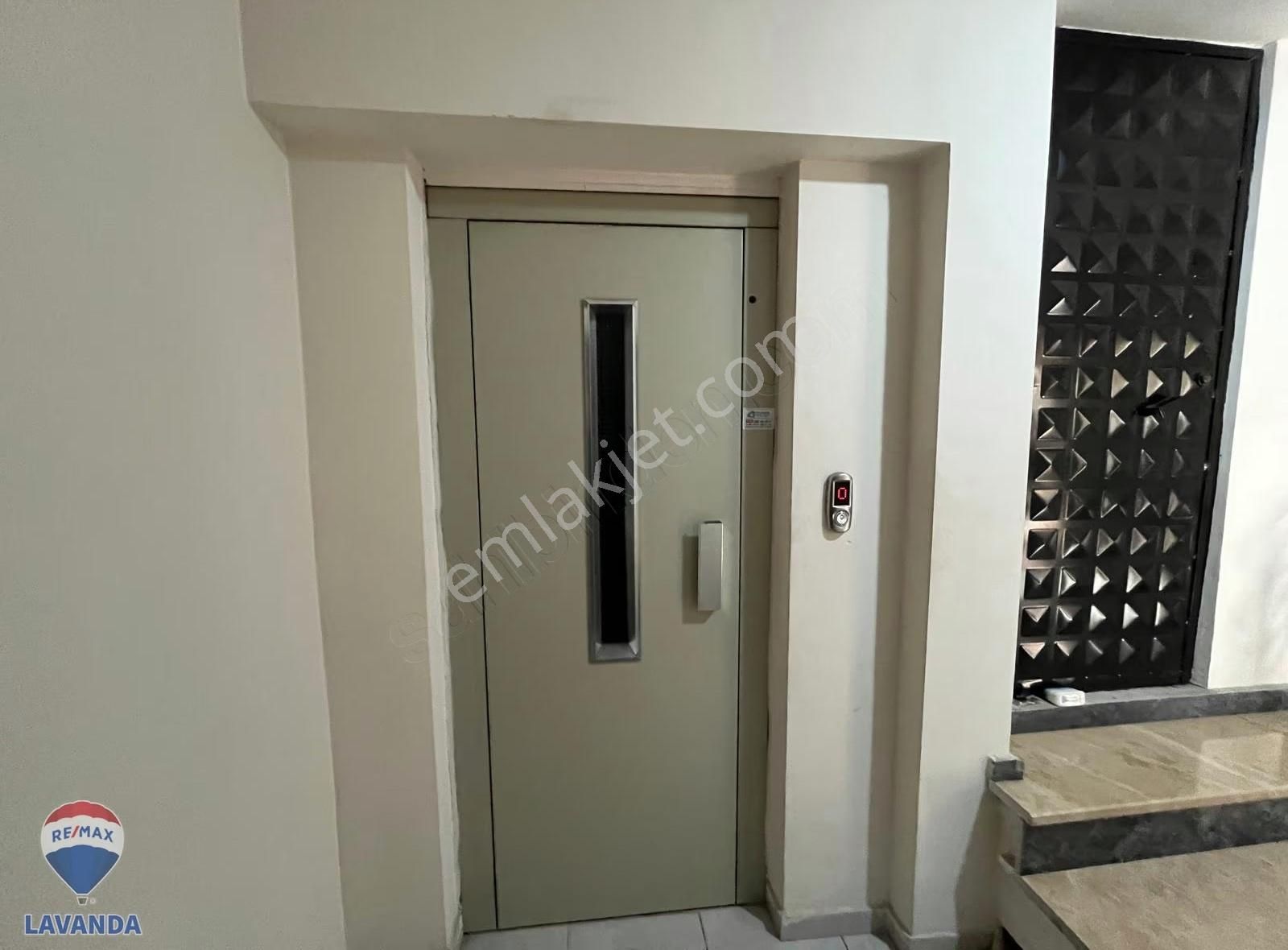 Re/max Lavanda'dan Şeyh Sinan Mahallesinde Güney Cephe2+1 Daire - Görsel 4