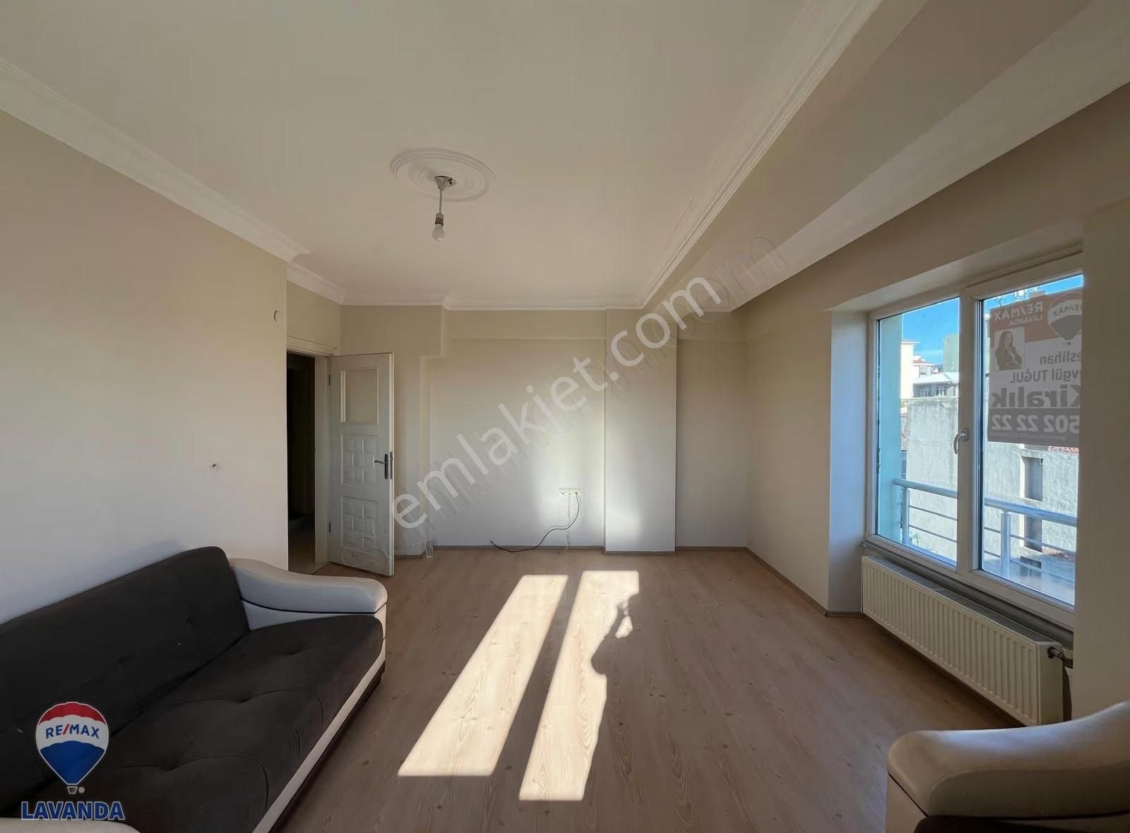 Re/max Lavanda'dan Şeyh Sinan Mahallesinde Güney Cephe2+1 Daire - Görsel 6