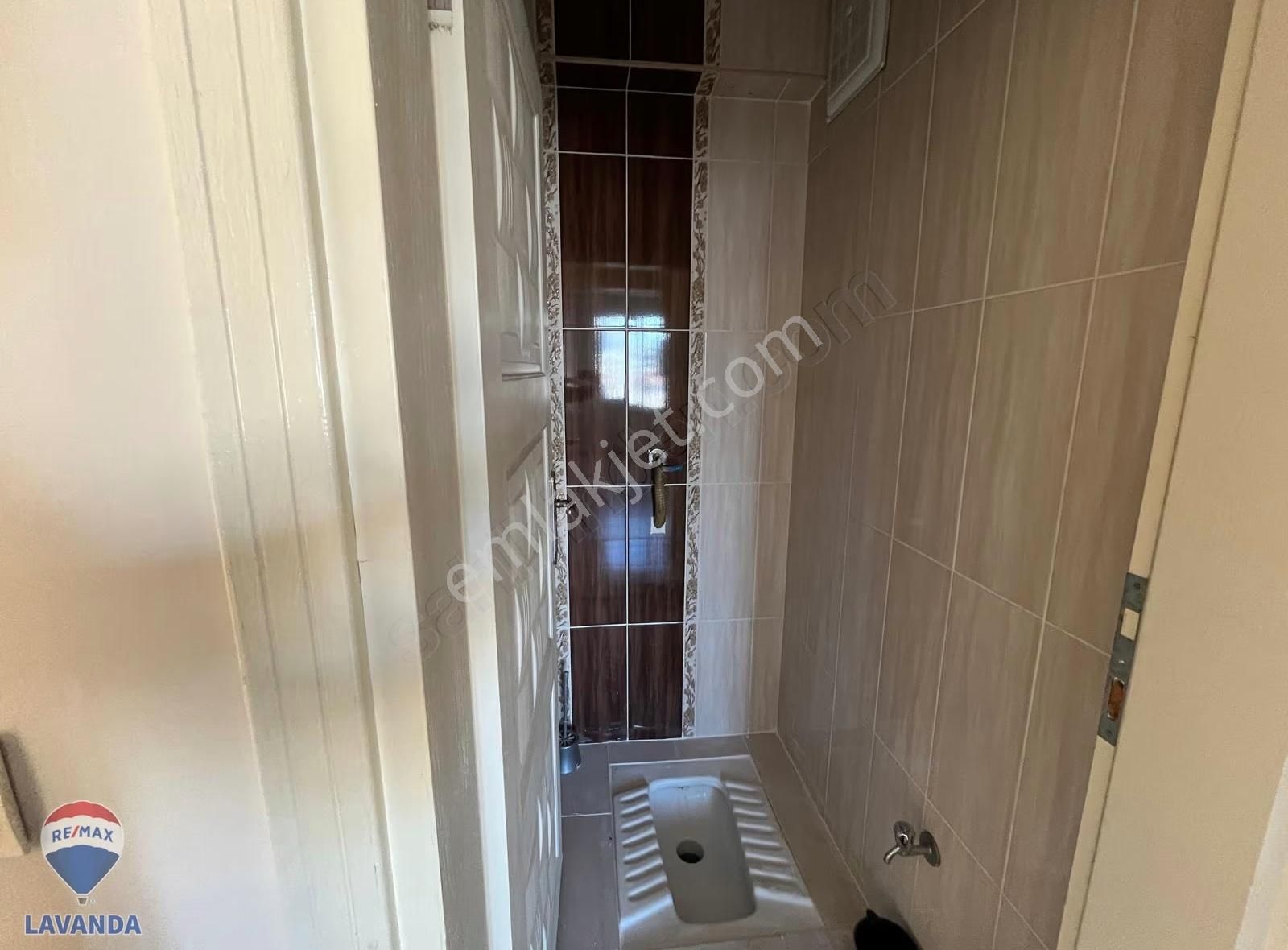 Re/max Lavanda'dan Şeyh Sinan Mahallesinde Güney Cephe2+1 Daire - Görsel 5