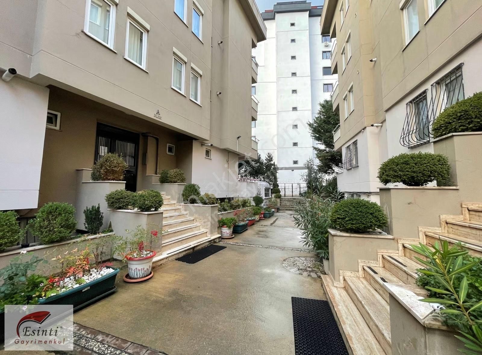 İnönü Mah. Site İçi Metroya Yürüme Mesafesi Eşyalı Çatı Katı 2+1 - Görsel 30