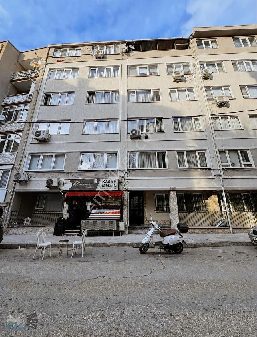 Ortapazar Cadde Üzerinde Satılık 2+1 Daire