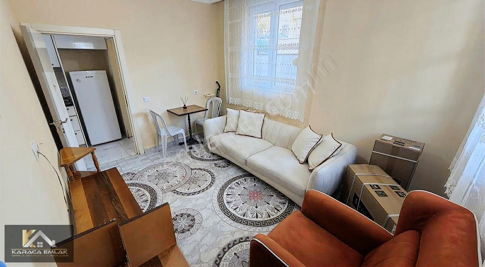 Ahatlıda Temiz Eşyalı Geniş 1+1