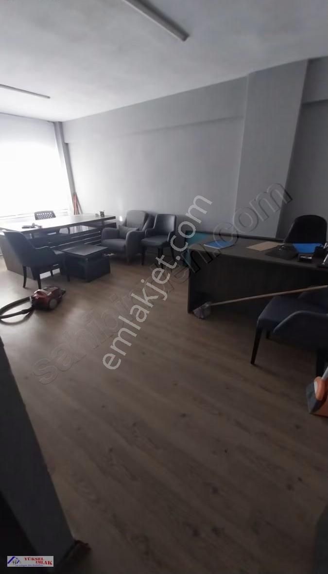 Urla Tam Merkezde Eşyalı Kiralık Ofis - Görsel 4