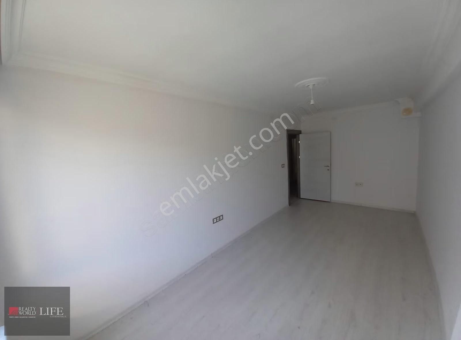 Rwlıfe// Emek Mahallesi Ercanlar Sokakta Kiralık 2+1 Daire - Görsel 12