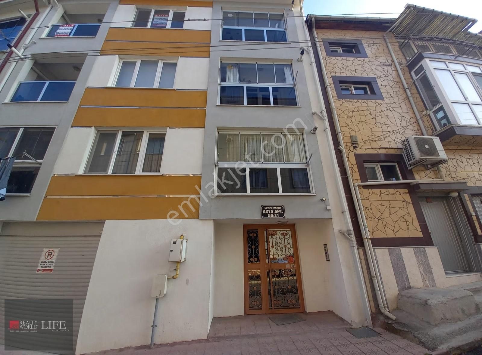 Rwlıfe// Emek Mahallesi Ercanlar Sokakta Kiralık 2+1 Daire