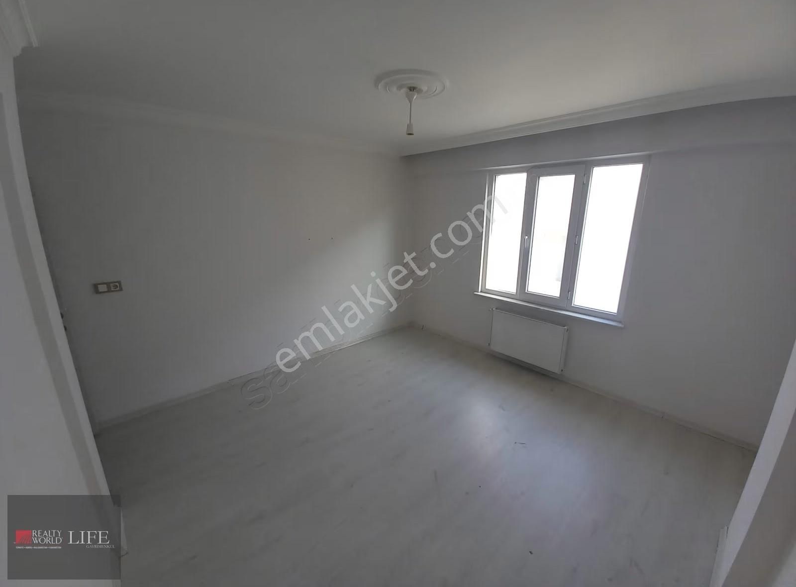 Rwlıfe// Emek Mahallesi Ercanlar Sokakta Kiralık 2+1 Daire - Görsel 23